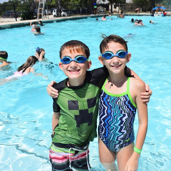 Meet your Posher, Daisy - Picture 2 of 3